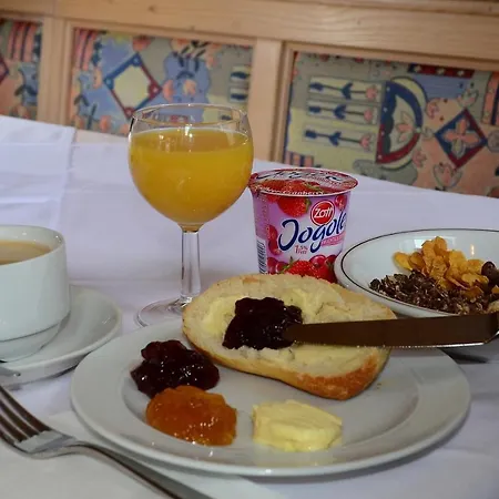 Hotel Schlössl 2*
